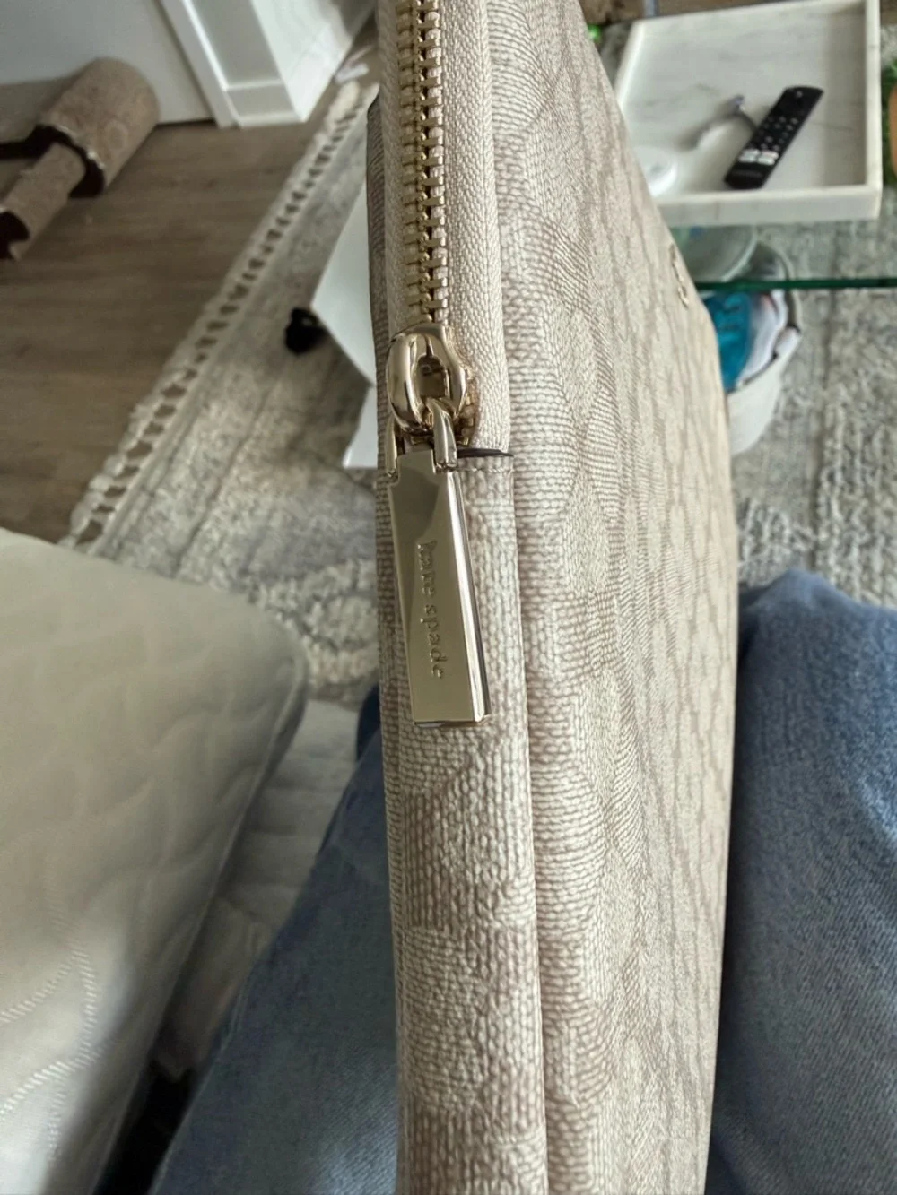 Kate Spade laptop sleeve like new - Picture 4 of 8